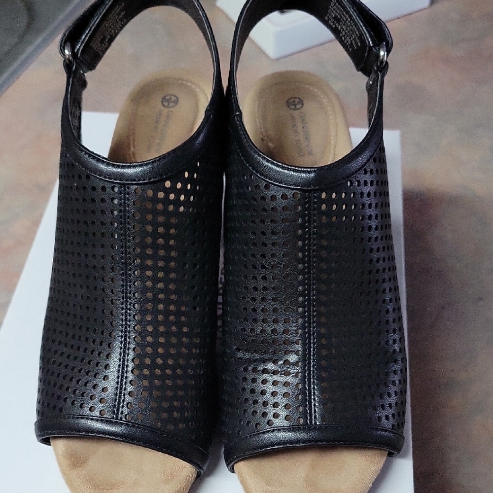 Giani Bernini Black Sandals with Perforated Upper
